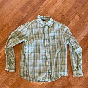 Men’s Classic Button Down Long Sleeve Shirt size medium